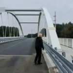 Most na rzece Orzyc w okolicach Chorzel – kadr z filmu AMZ